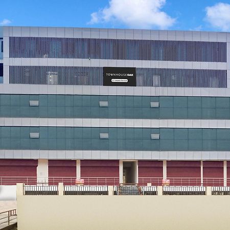 Dispur Townhouse Oak Sarusajai Stadium מראה חיצוני תמונה